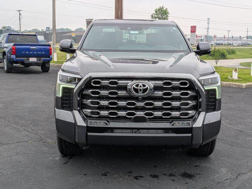 2025 Toyota Tundra Hybrid Platinum