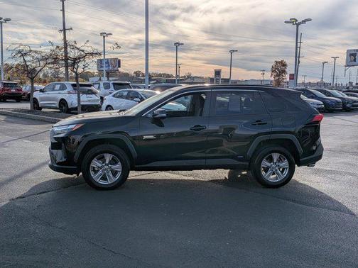 2023 Toyota RAV4 Hybrid XLE