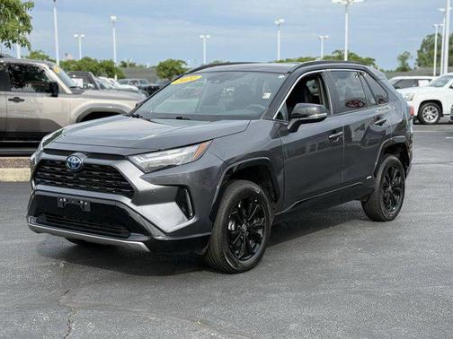 2022 Toyota RAV4 Hybrid SE