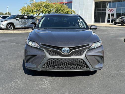 2019 Toyota Camry Hybrid LE