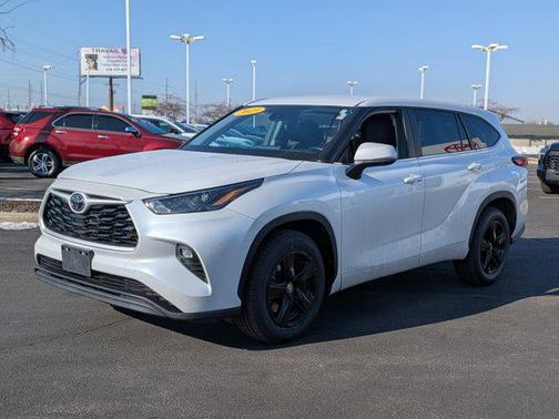 2023 Toyota Highlander LE