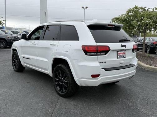 2017 Jeep Grand Cherokee Altitude