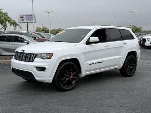 2017 Jeep Grand Cherokee Altitude
