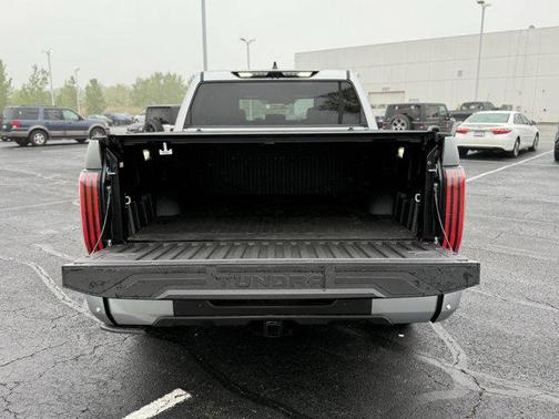 2025 Toyota Tundra Hybrid Platinum
