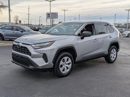 2024 Toyota RAV4 LE