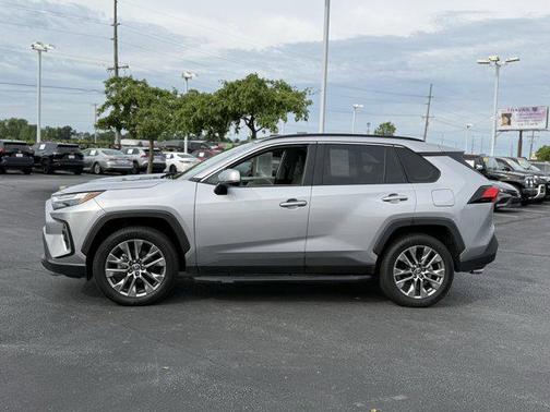 2023 Toyota RAV4 XLE Premium
