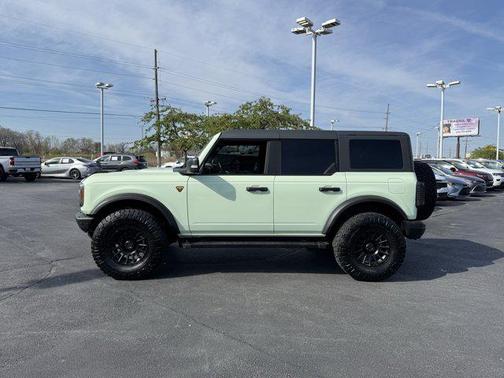 2022 Ford Bronco Badlands