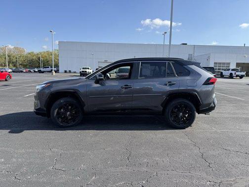 2024 Toyota RAV4 Hybrid SE