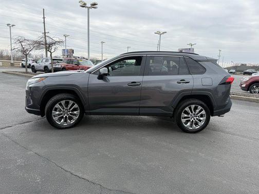 2023 Toyota RAV4 XLE Premium