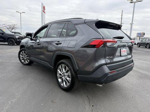 2023 Toyota RAV4 XLE Premium