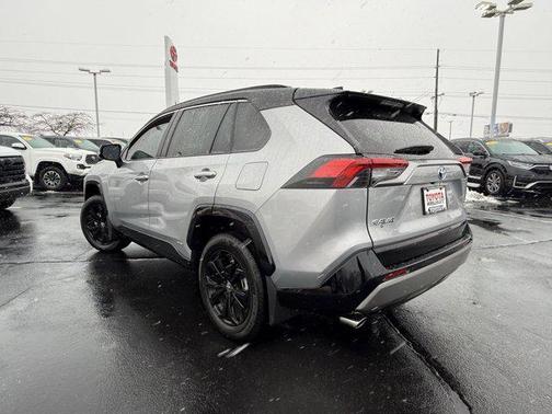 2024 Toyota RAV4 Hybrid SE