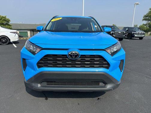 2021 Toyota RAV4 LE