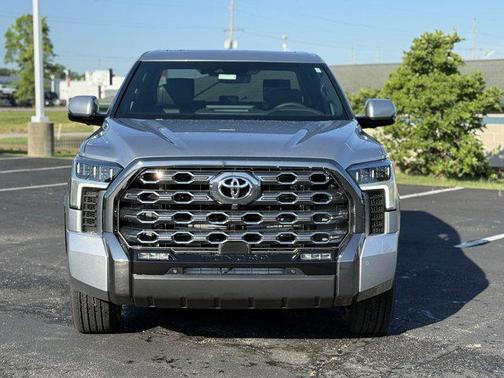2025 Toyota Tundra Hybrid Platinum