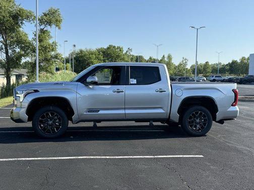 2025 Toyota Tundra Hybrid Platinum