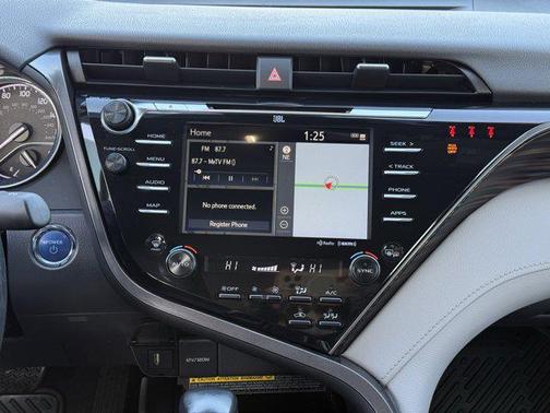 2020 Toyota Camry Hybrid XLE