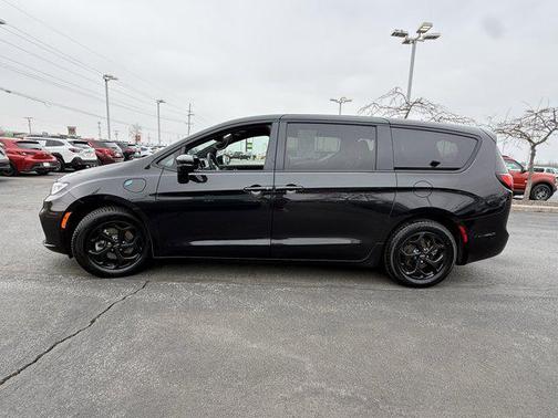 2022 Chrysler Pacifica Hybrid Limited