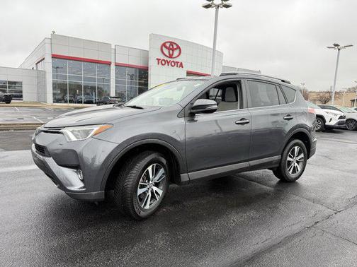 2017 Toyota RAV4 XLE