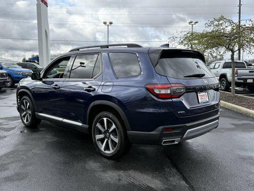 2024 Honda Pilot Touring 8-Passenger