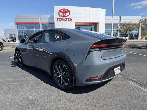 2025 Toyota Prius XLE
