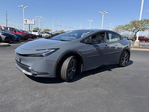 2025 Toyota Prius XLE