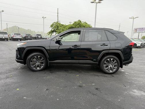 2023 Toyota RAV4 Hybrid XLE Premium