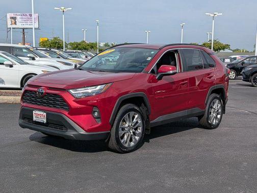 2023 Toyota RAV4 XLE Premium