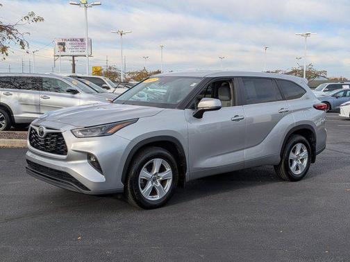 2023 Toyota Highlander LE