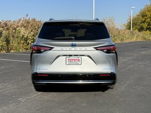 2025 Toyota Sienna Limited