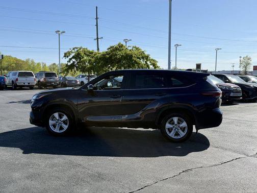 2024 Toyota Highlander Hybrid LE