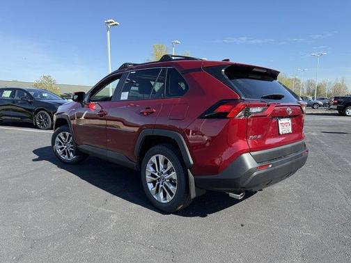 2025 Toyota RAV4 XLE Premium