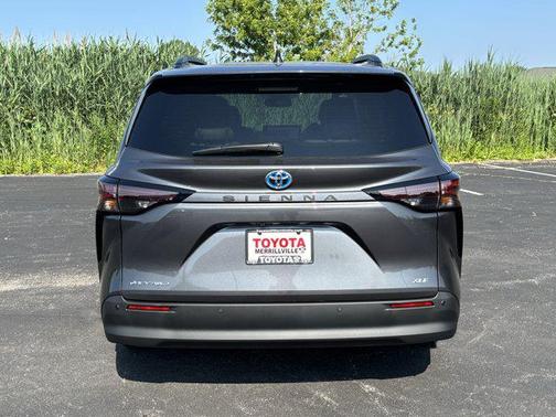2025 Toyota Sienna XLE 7 Passenger