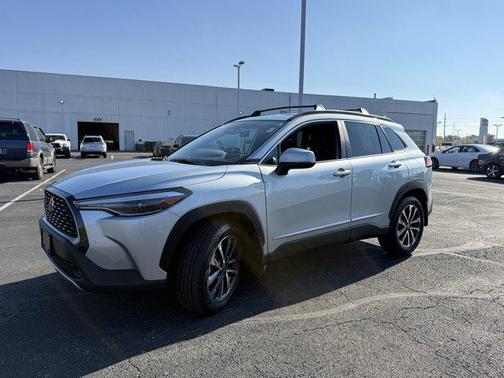 2023 Toyota Corolla Cross XLE