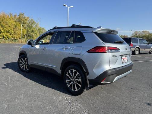 2023 Toyota Corolla Cross XLE