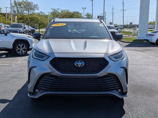 Celestial Silver Metallic 2021 Toyota Highlander XSE