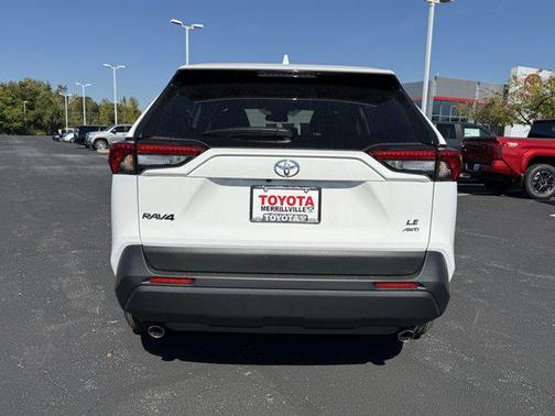2025 Toyota RAV4 LE