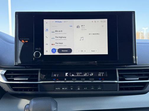 2025 Toyota Sienna LE