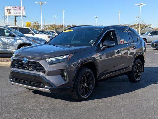 2024 Toyota RAV4 Hybrid SE