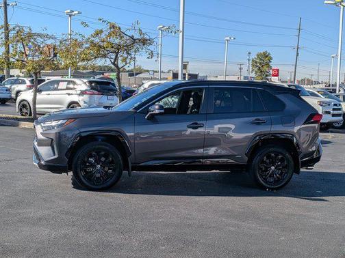 2024 Toyota RAV4 Hybrid SE