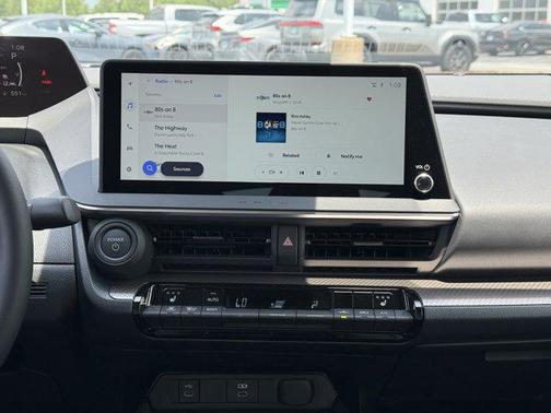 2025 Toyota Prius XLE