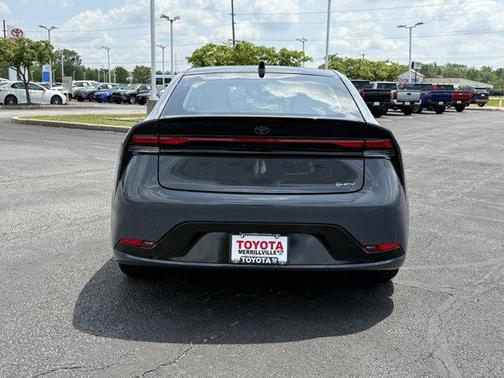 2025 Toyota Prius XLE