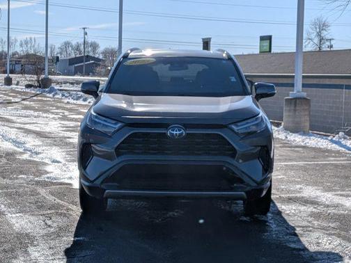 2023 Toyota RAV4 Hybrid SE