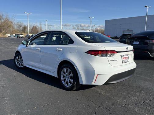 2026 Toyota Corolla Hybrid LE