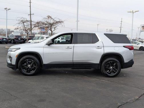 2022 Chevrolet Traverse LS