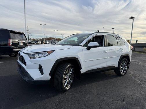 2019 Toyota RAV4 XLE Premium