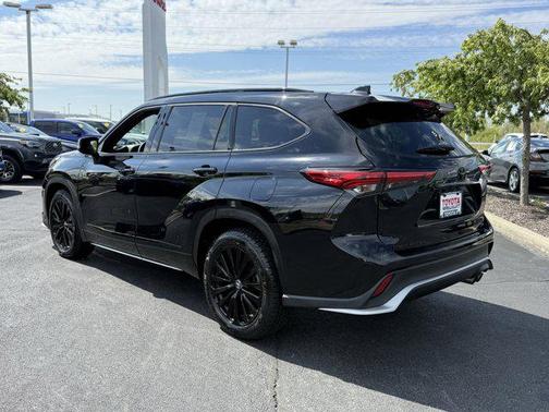 2023 Toyota Highlander XSE