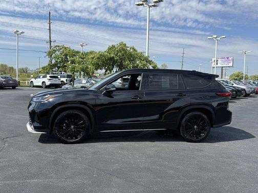 2023 Toyota Highlander XSE