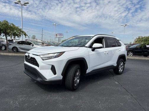 2022 Toyota RAV4 XLE