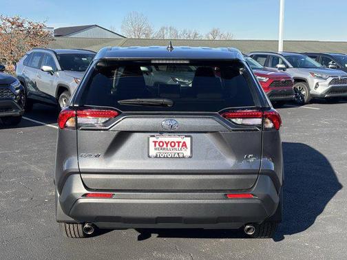 2025 Toyota RAV4 LE