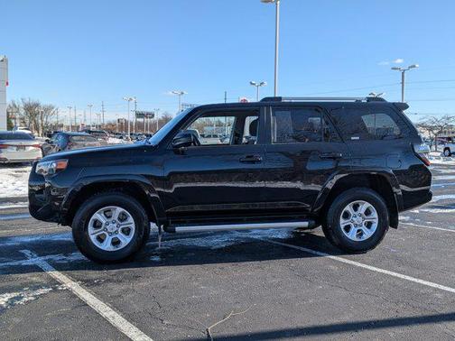 2023 Toyota 4Runner SR5