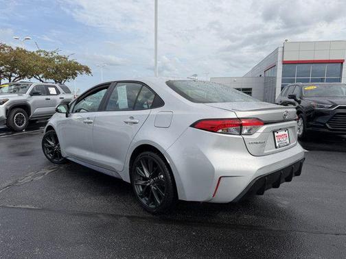Classic Silver Metallic 2024 Toyota Corolla SE